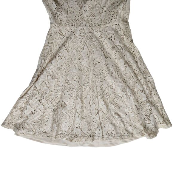 No Boundaries Cream Floral Lace Overlay Short Sleeve Mini Dress Sz S - Picture 6 of 11